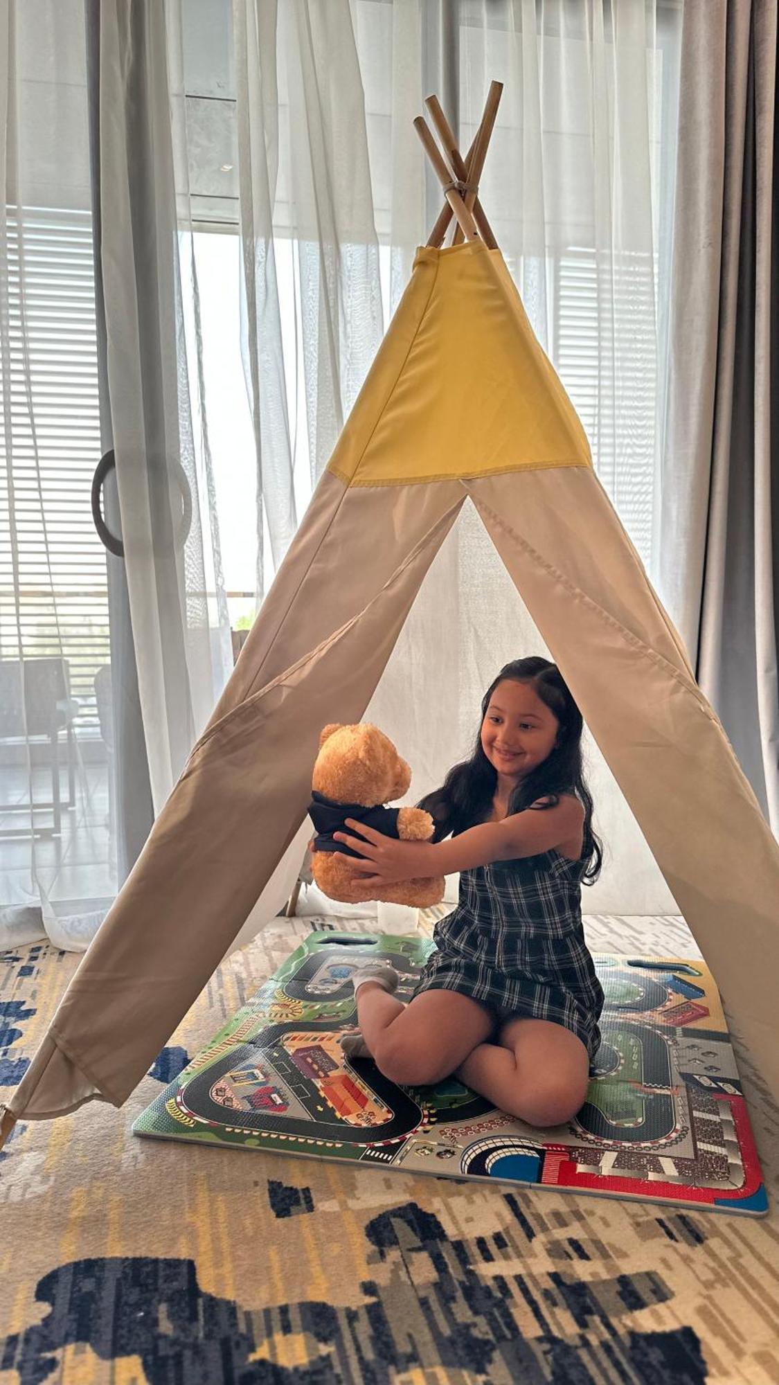 Jareed Hotel Ριάντ Εξωτερικό φωτογραφία A girl with a teddy bear